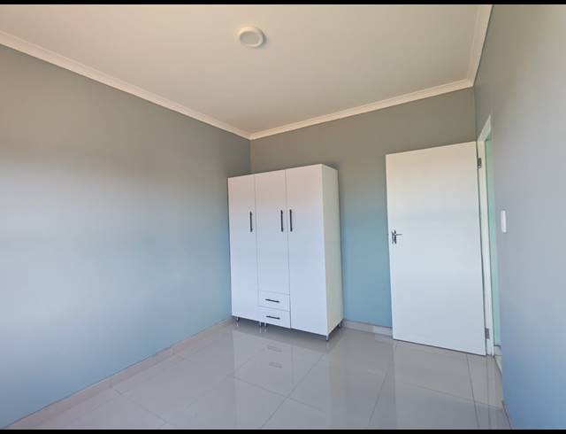 3 BEDROOM FREEHOLD FOR SALE IN SHAKASKRAAL